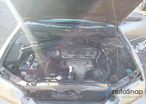 2000 Honda Accord 2.3 Ex z USA, uszkodzony, nr VIN 1HGCG5655YA102748